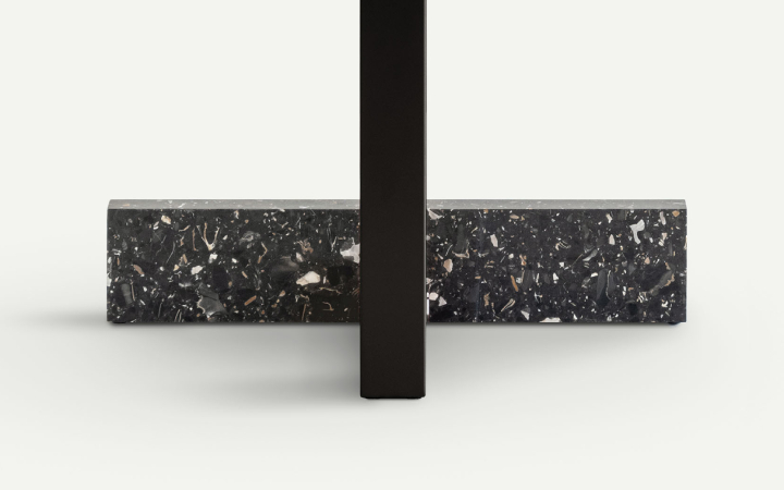 Pied-a-Terre Round Table by Magis Tables